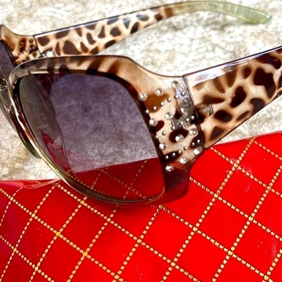 Brand New Tortoise Animal Print Oversized Sunglasses Rhinestones Gradient Lens main image 15